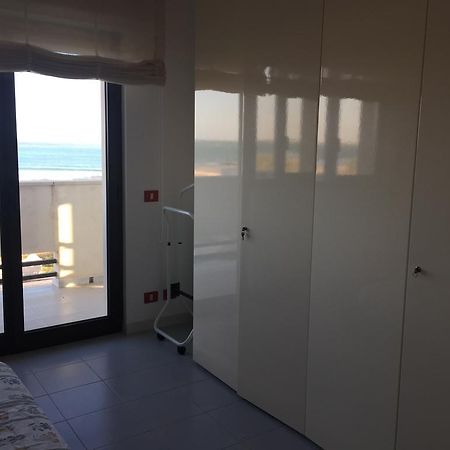 Attico Fronte Mare Apartment ปอซซัลโล ภายนอก รูปภาพ